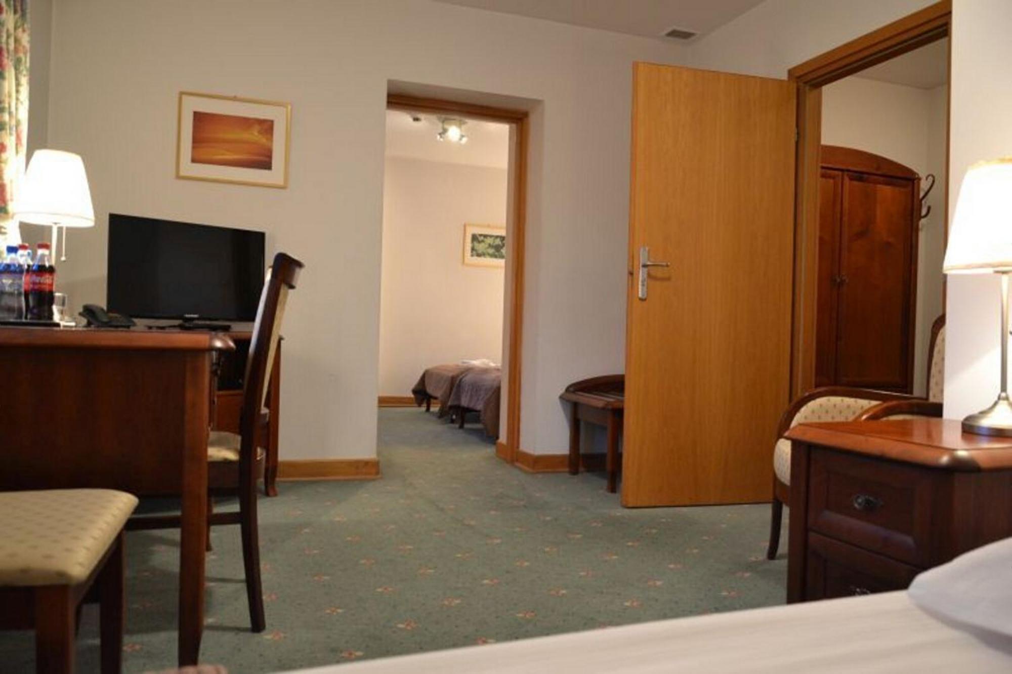 Hotel Lazienkowski Warsaw Room photo